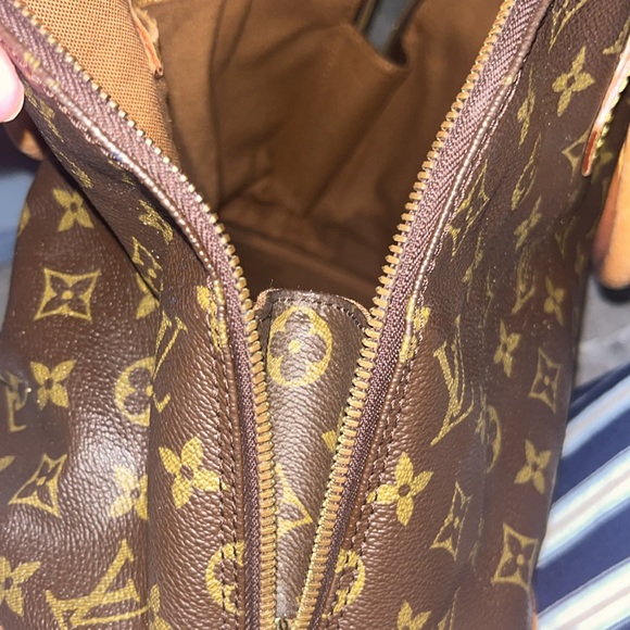 Louis Vuitton Vintage Monogram Canvas, ALMA Shoulder Bag - Picture 10 of 13